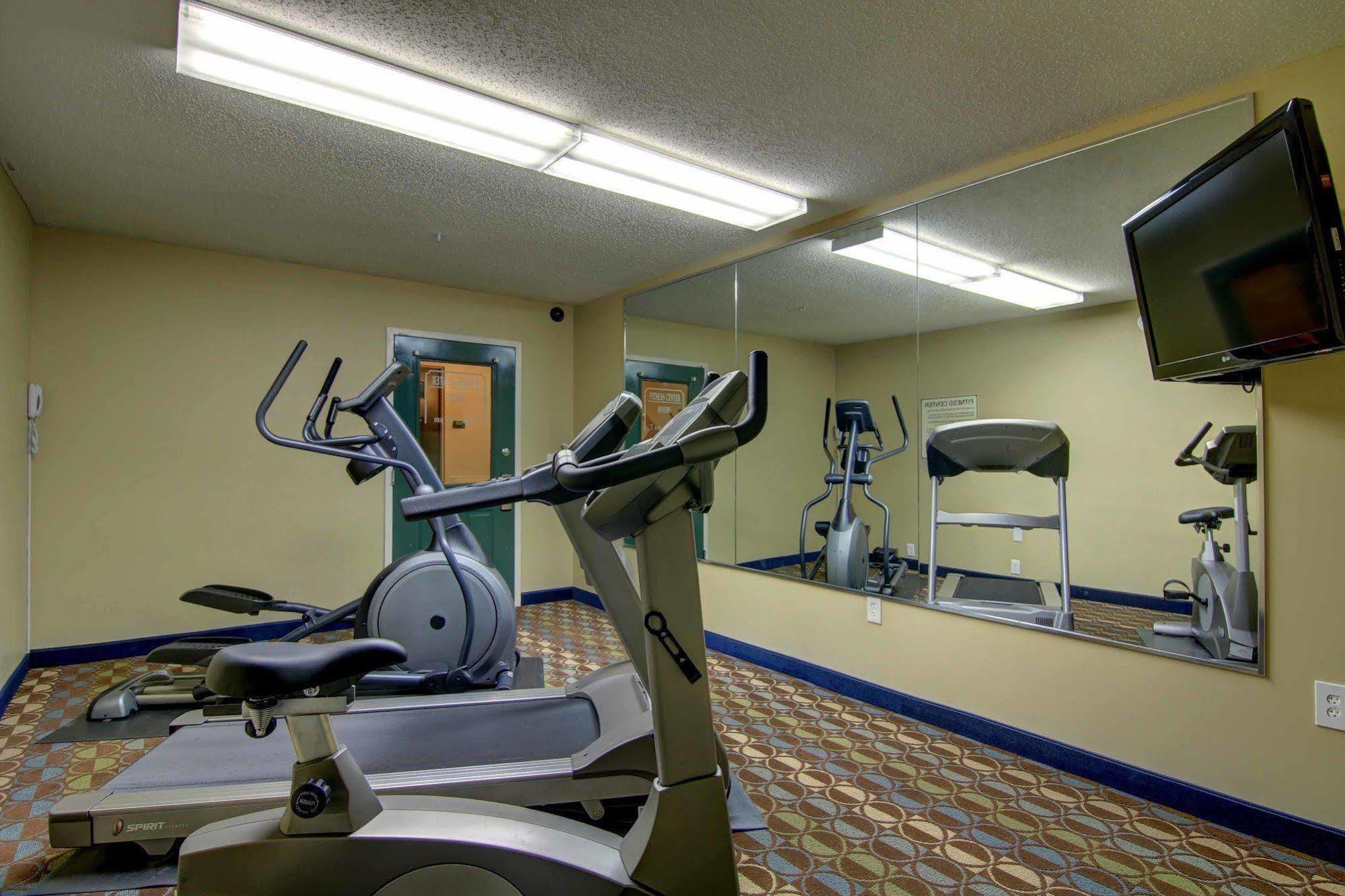 Intown Suites Extended Stay Marietta Ga - Roswell Rd ภายนอก รูปภาพ