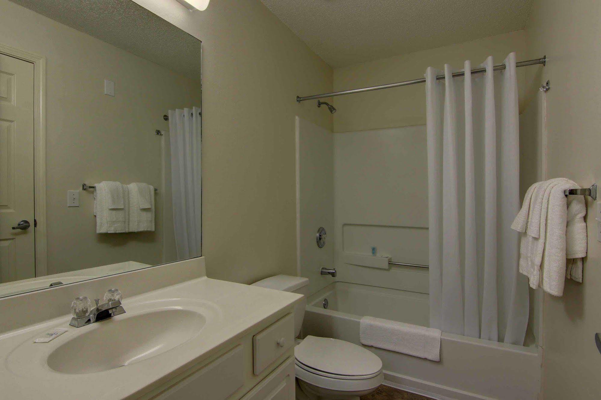 Intown Suites Extended Stay Marietta Ga - Roswell Rd ภายนอก รูปภาพ