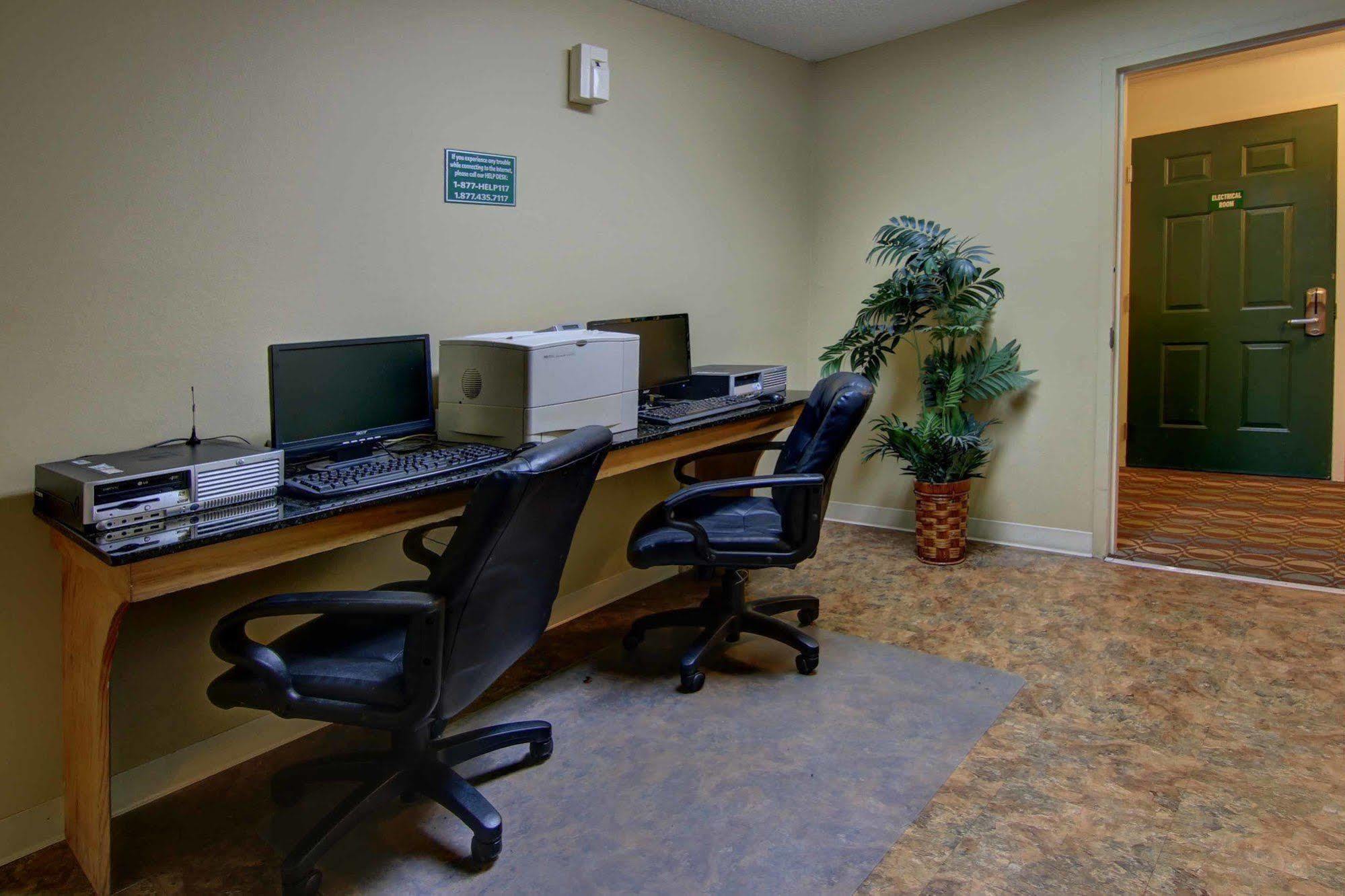 Intown Suites Extended Stay Marietta Ga - Roswell Rd ภายนอก รูปภาพ
