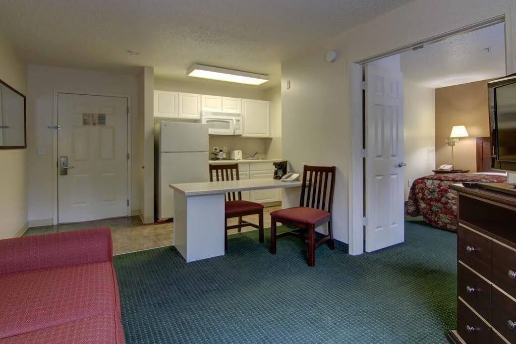 Intown Suites Extended Stay Marietta Ga - Roswell Rd ภายนอก รูปภาพ